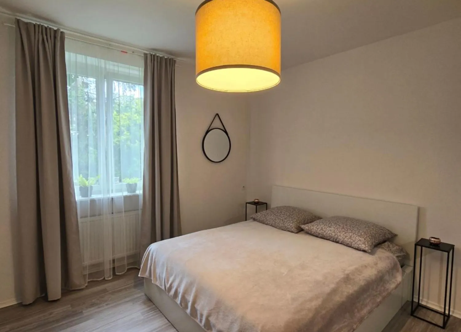 Bed & Breakfast Przestronne Pokoje W Domu Prywatnym Ze Wspolna Lazienka Prywatnosc I Komfort Wroclaw Poland