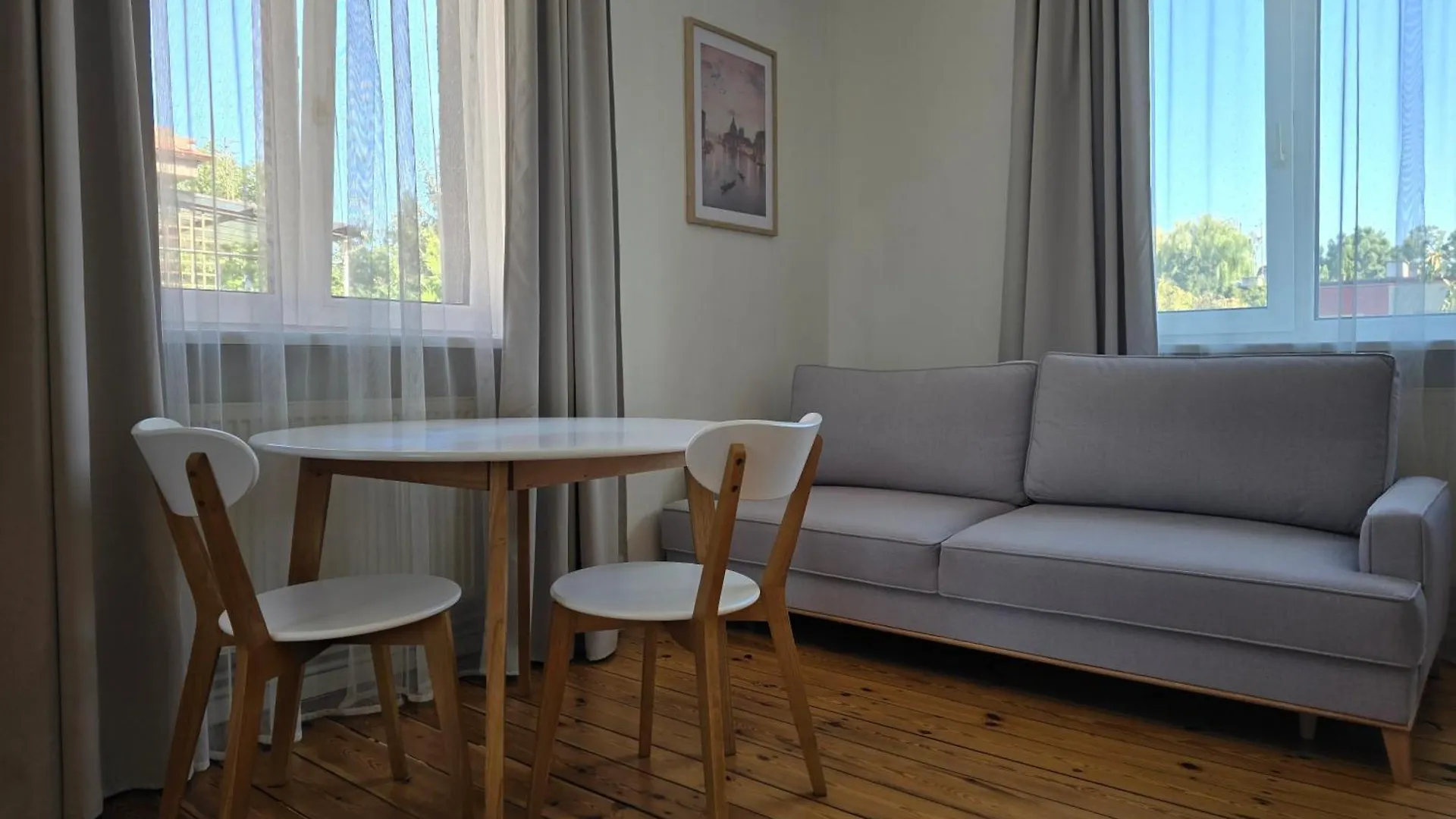 Bed & Breakfast Przestronne Pokoje W Domu Prywatnym Ze Wspolna Lazienka Prywatnosc I Komfort Wroclaw