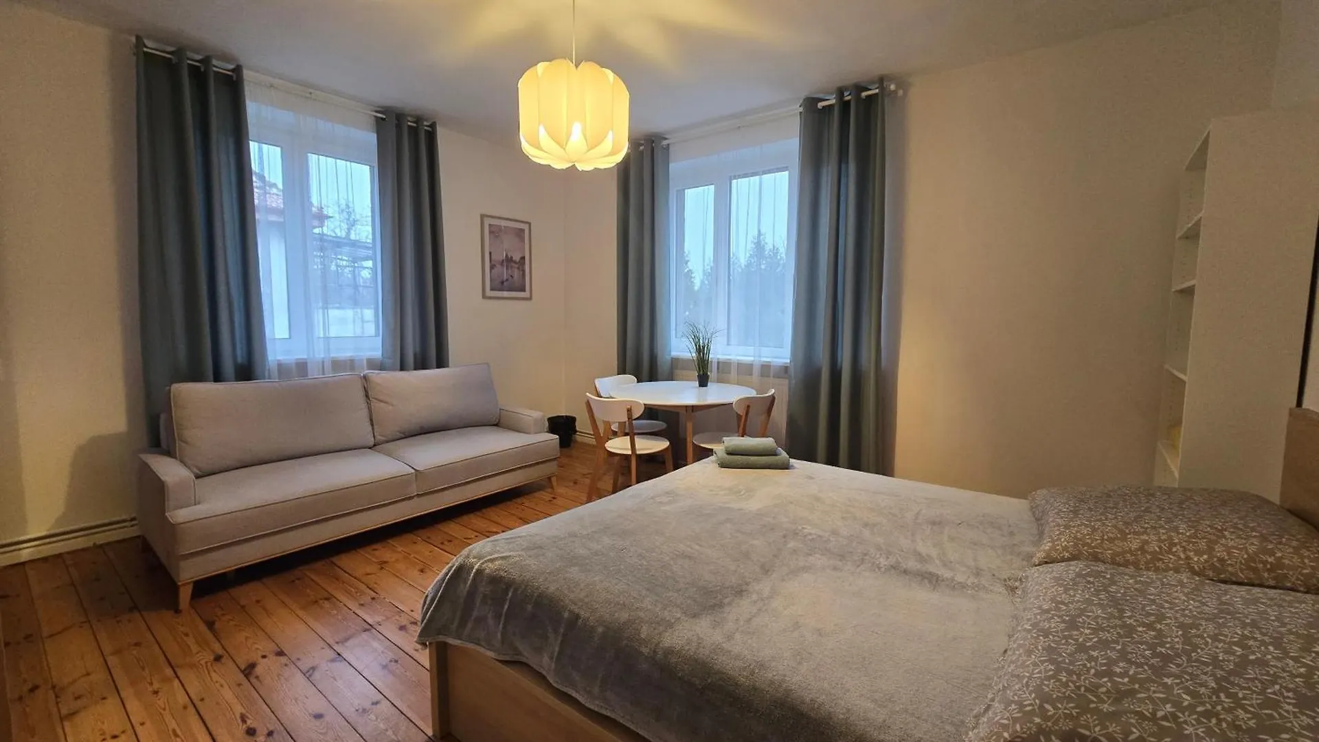 Bed & Breakfast Przestronne Pokoje W Domu Prywatnym Ze Wspolna Lazienka Prywatnosc I Komfort Wroclaw