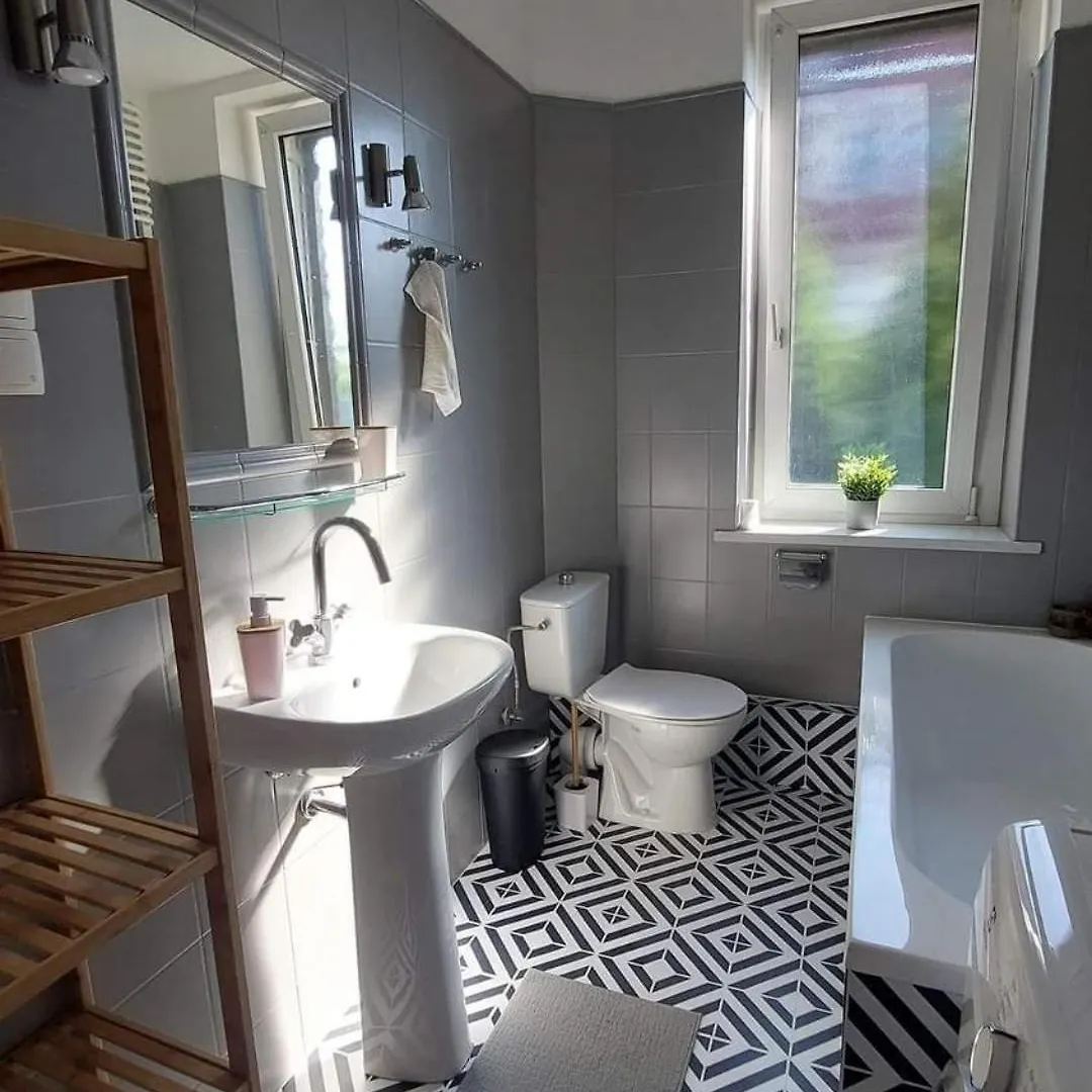 Bed & Breakfast Przestronne Pokoje W Domu Prywatnym Ze Wspolna Lazienka Prywatnosc I Komfort Wroclaw Poland